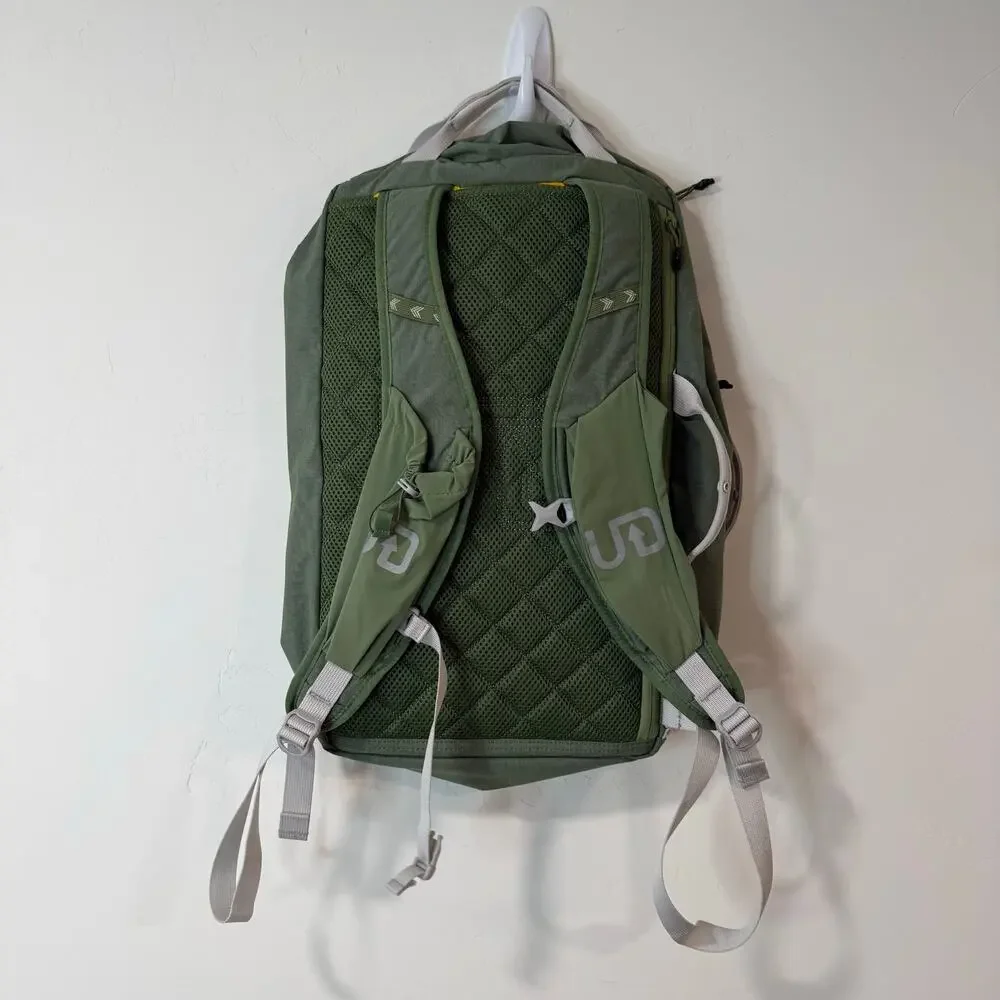 Ultimate Direction Commuter Hiker‎ Backpack Briefcase Green